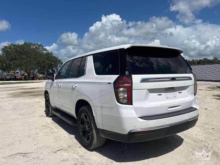 2022-chevrolet-tahoe-image-4
