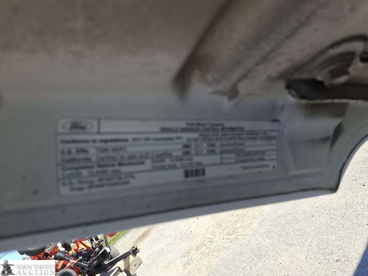 2011-ford-f350-image-16