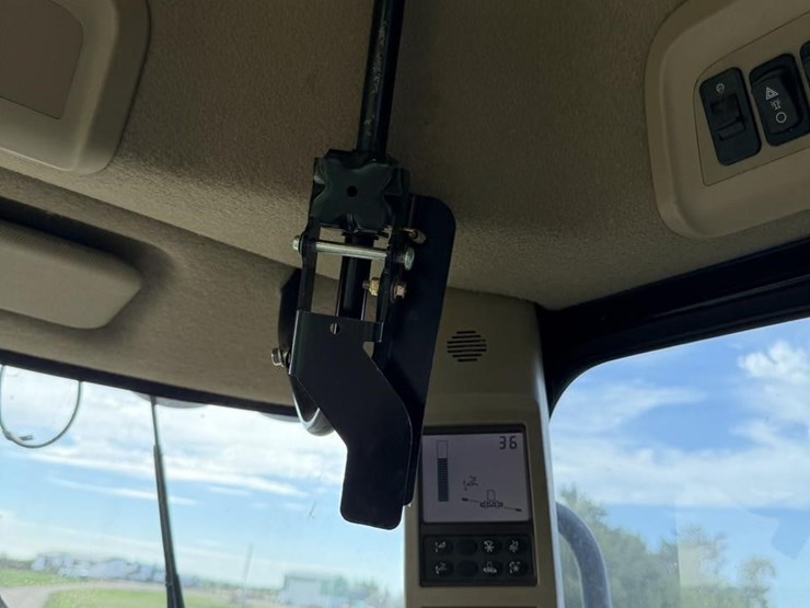 2011-john-deere-9770-sts-image-90