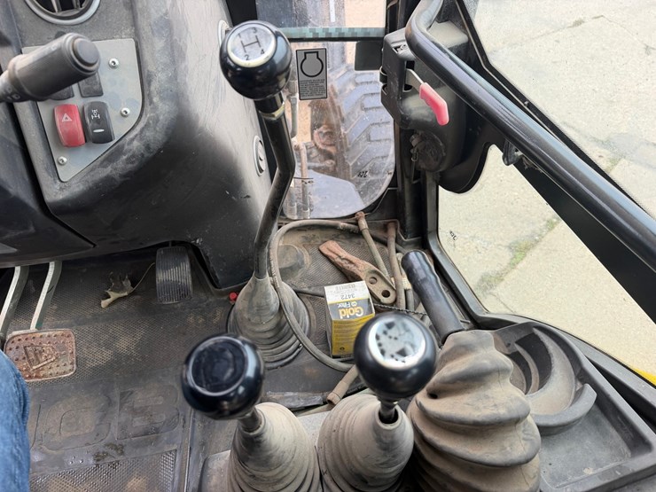 jcb-3cx-image-38