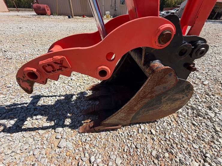 2023-kubota-kx033-4-image-19