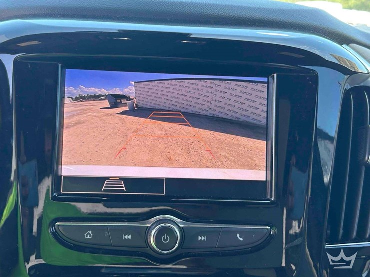 2022-chevrolet-traverse-image-21