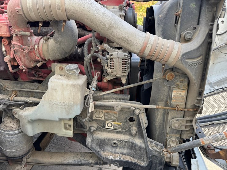 2022-kenworth-t680-image-58