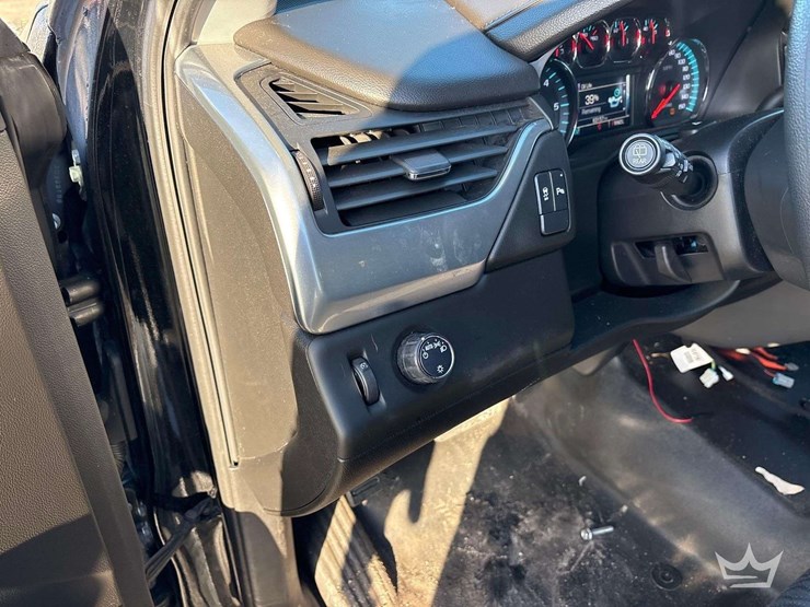 2019-chevrolet-tahoe-image-13