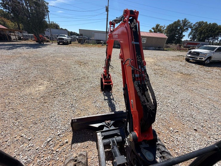 2023-kubota-kx033-4-image-15