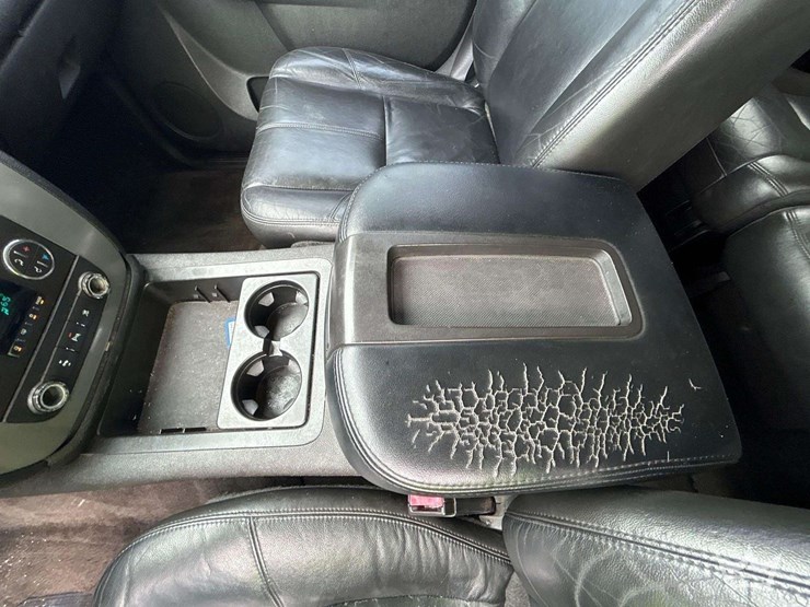 2011-gmc-yukon-image-17