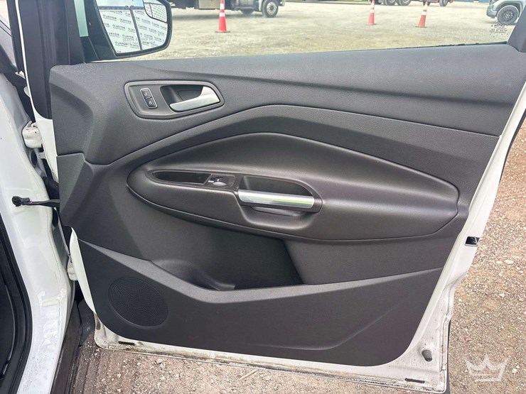 2014-ford-escape-image-21