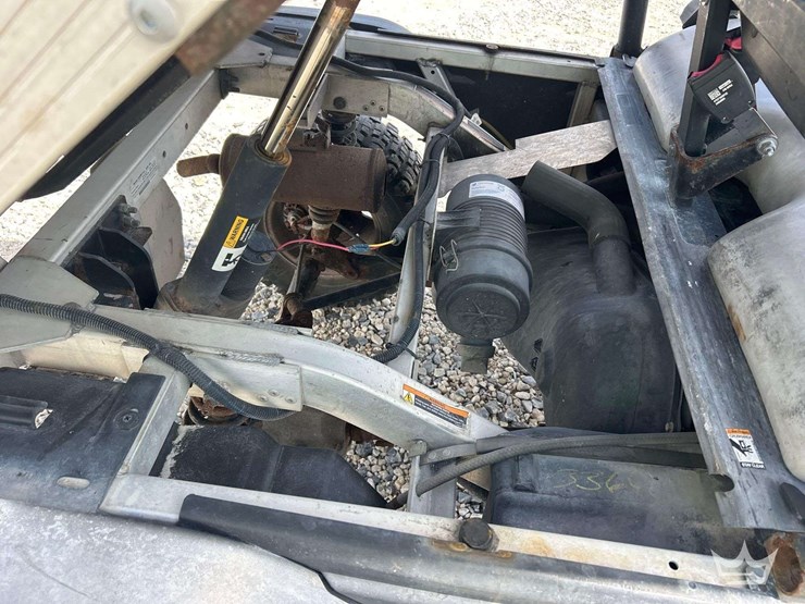 2023-club-car-carryall-1500-4x4-diesel-utility-cart-image-8
