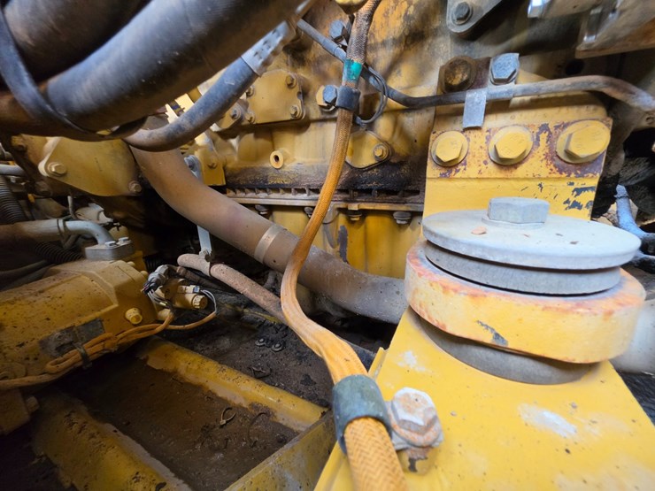 2007-caterpillar-953d-image-30