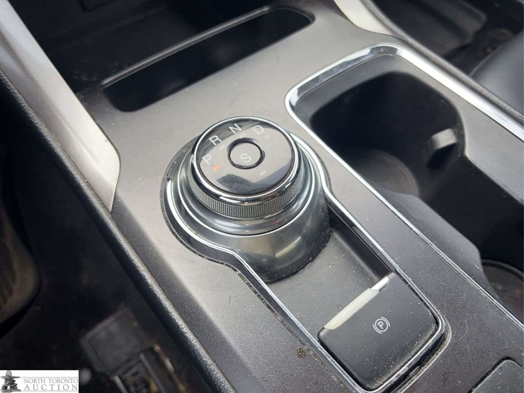 2017-ford-fusion-image-19