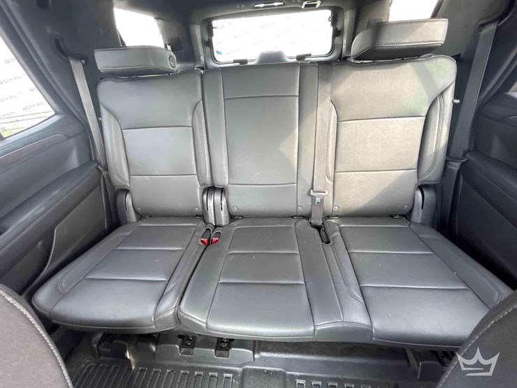 2023-chevrolet-tahoe-image-21