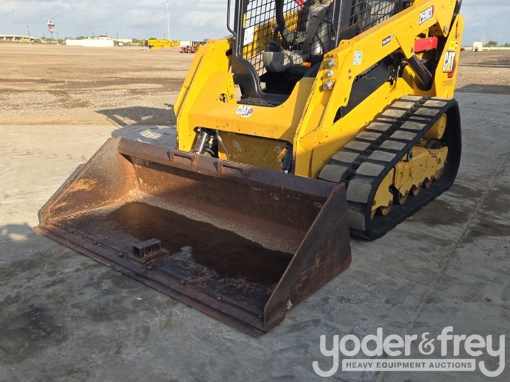 2019-caterpillar-259d3-image-18