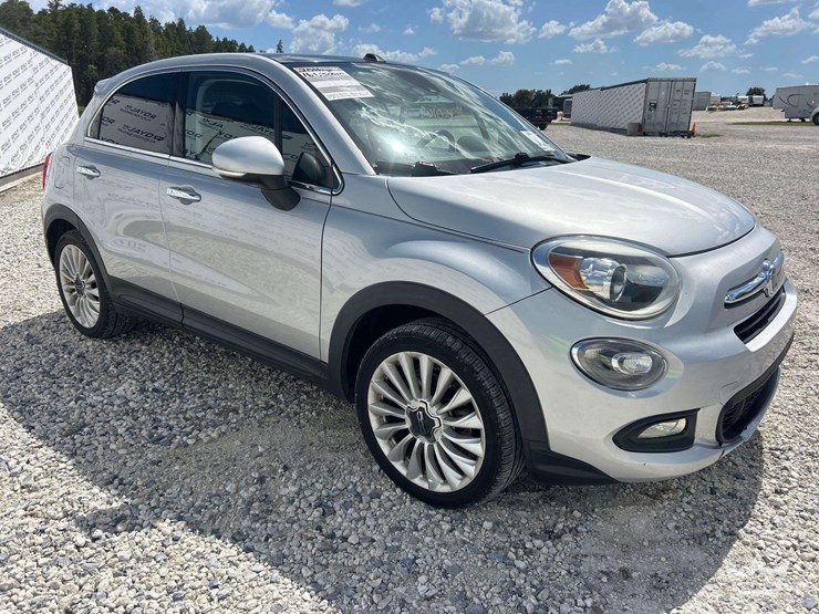 2016-fiat-500x-hatchback-image-2