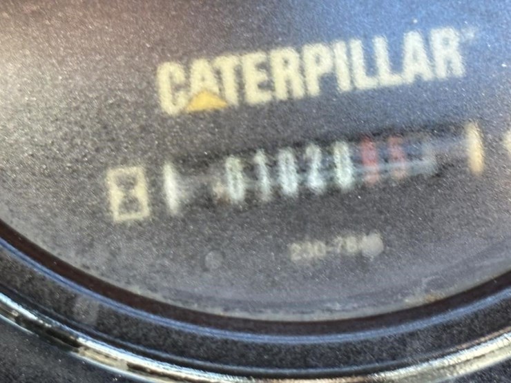 2013-caterpillar-cb22-image-39