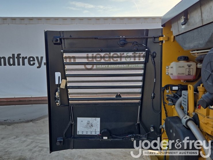 2019-caterpillar-259d3-image-32