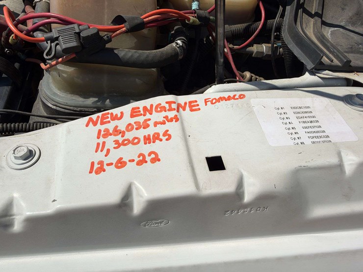 2014-ford-f550-image-27