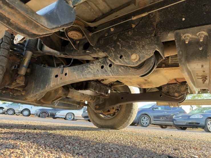 2011-ford-f350-image-28