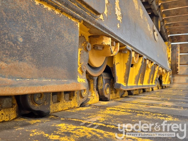 2024-komatsu-d71pxi-24-image-12