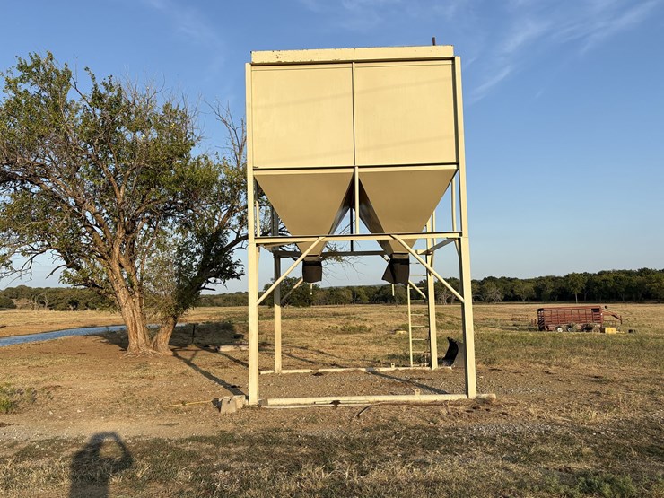 overhead-2-compartment-feed-bin-image-1