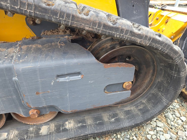 deere-317g-image-46