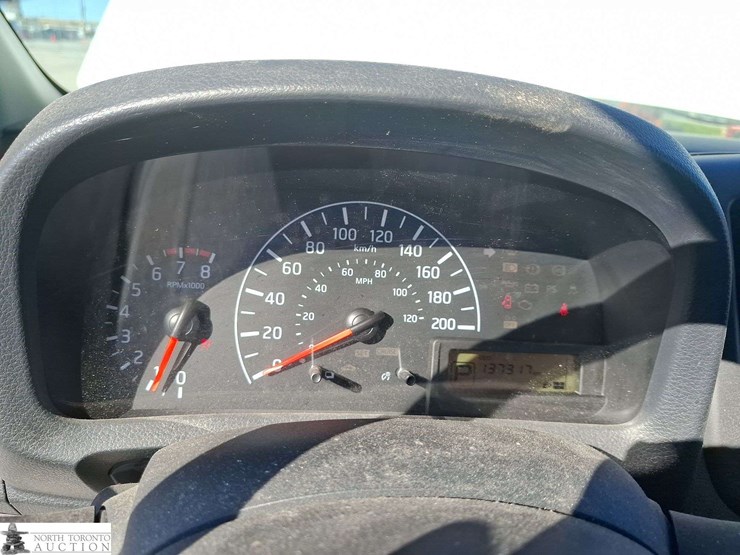 2017-nissan-nv200-image-11