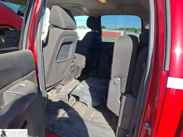 2010-chevrolet-silverado-1500-image-14