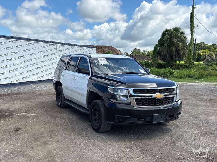 2018-chevrolet-tahoe-image-2