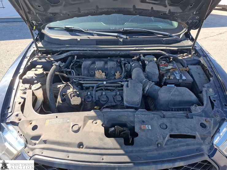 2017-ford-taurus-image-9