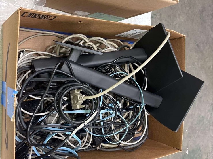 power-strips,-powers,-extension-cords.-image-4