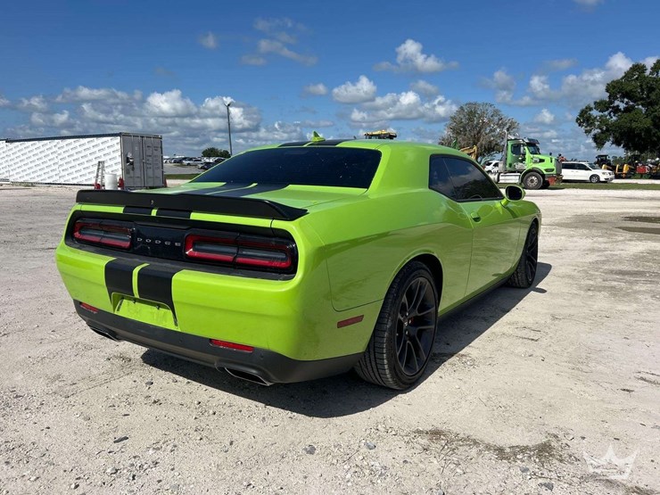 2023-dodge-challenger-coupe-image-4