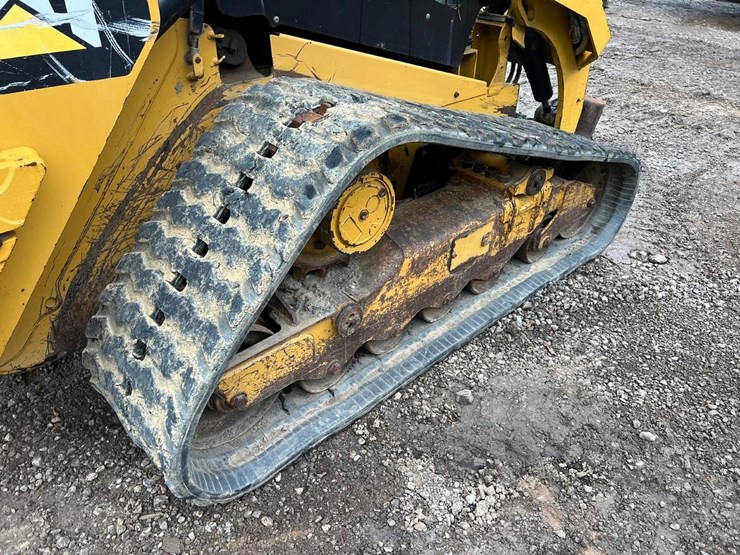 2015-caterpillar-289d-image-13