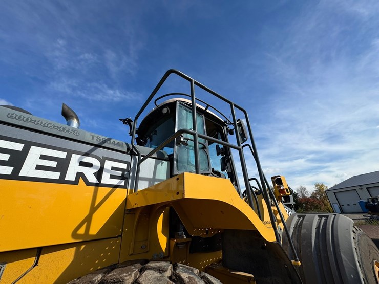 deere-744k-image-20