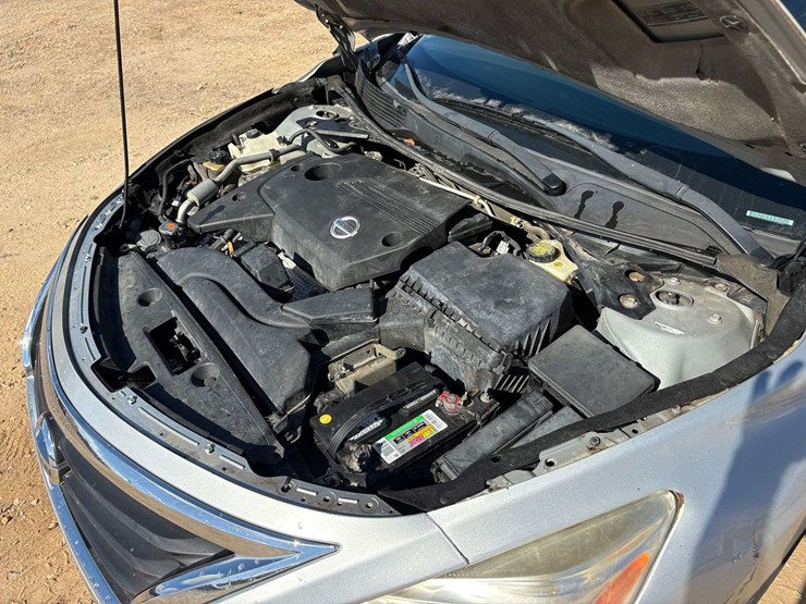 2015-nissan-altima-4-door-sedan-(270,918-miles)-image-23