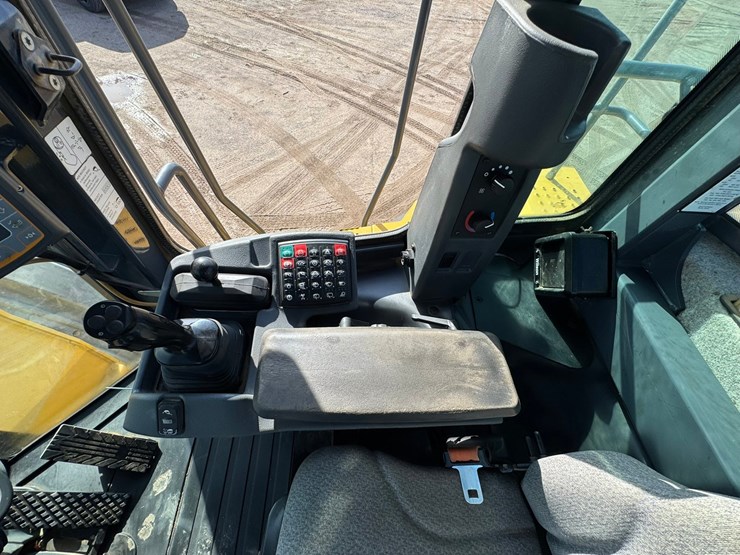 deere-744k-image-48