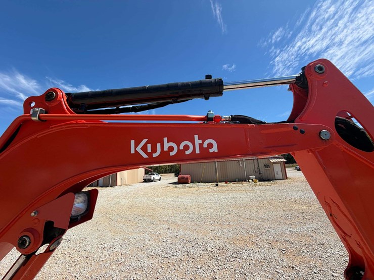 2023-kubota-kx033-4-image-19