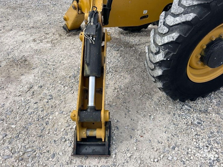 2019-caterpillar-th514d-image-22