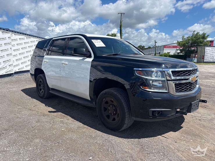 2018-chevrolet-tahoe-image-2