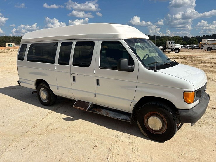 2004-ford-6-image-4