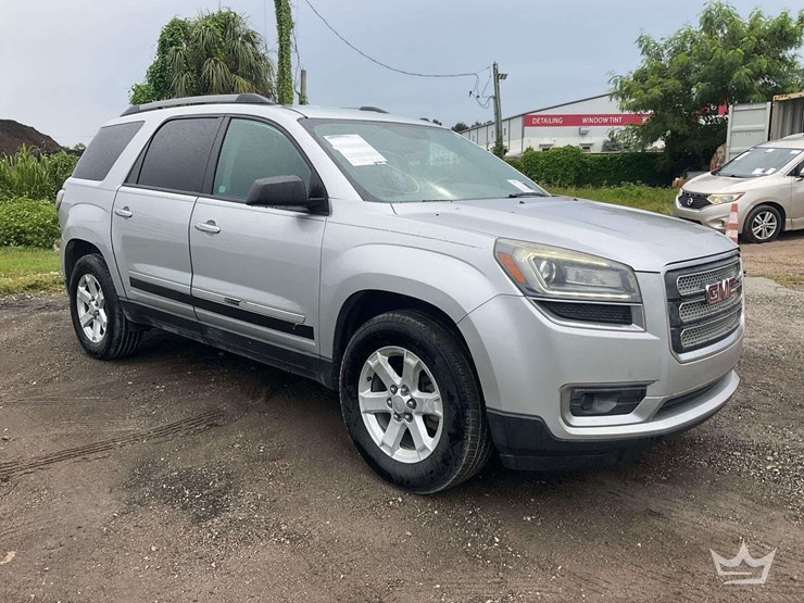 2014-gmc-acadia-image-2