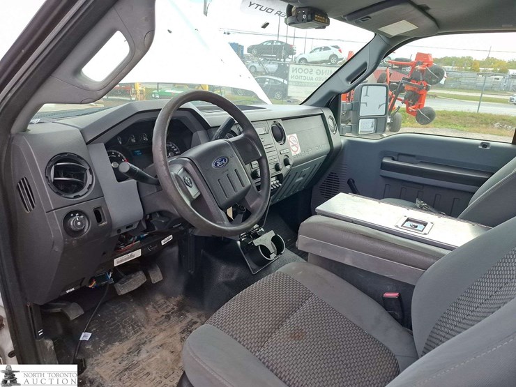 2011-ford-f350-image-9