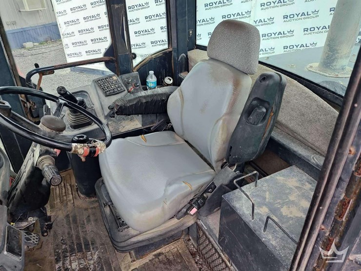 2004-deere-544j-image-15