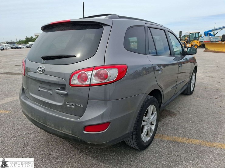 2010-hyundai-santa-fe-image-5