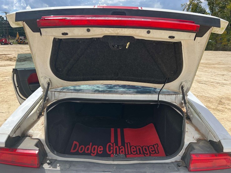 2013-dodge-challenger-2-door-coupe-(183,401-miles)-image-19