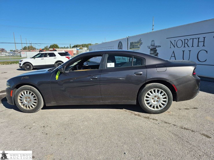 2016-dodge-charger-image-8