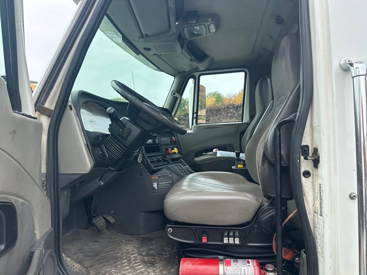 2015-international-prostar-image-28