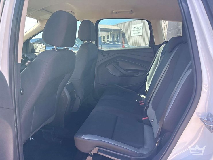 2016-ford-escape-image-19