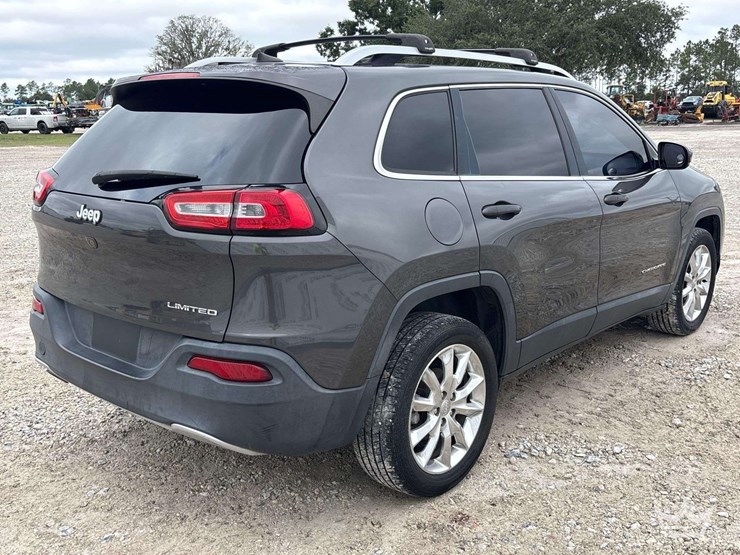 2017-jeep-cherokee-image-3