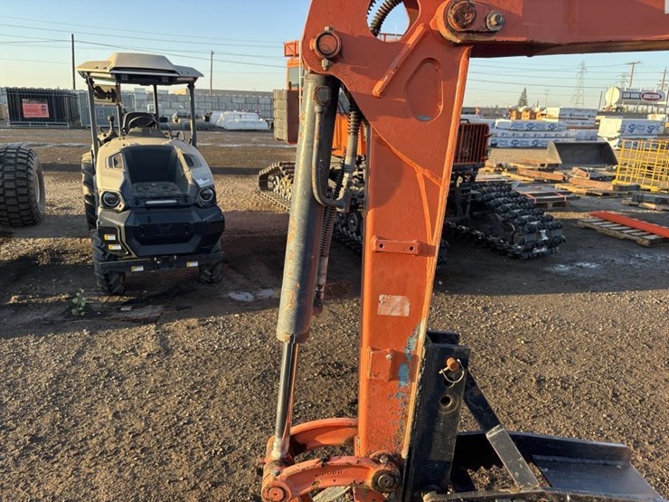 kubota-u30-image-15