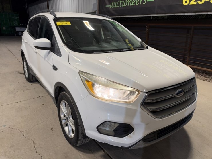 2018-ford-escape-se-image-2