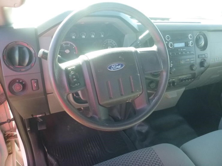 2012-ford-f550-image-14